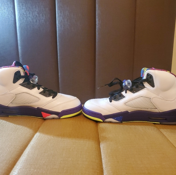 Size 10 - Jordan 5 Retro Alternate Bel-Air 2020 - Picture 3 of 8